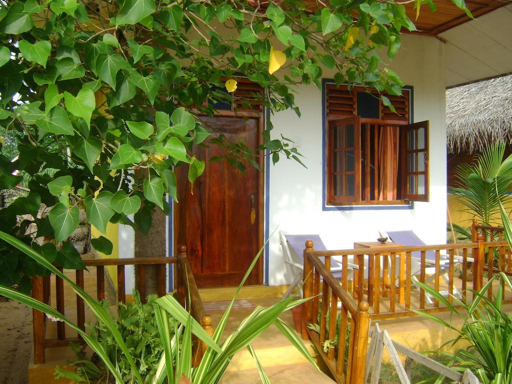 Gems Garden Guest House Tangalle Exterior photo